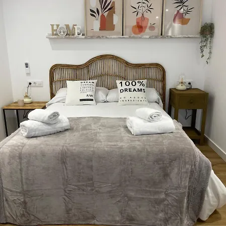 Oktheway Real Historic Small Apartment *